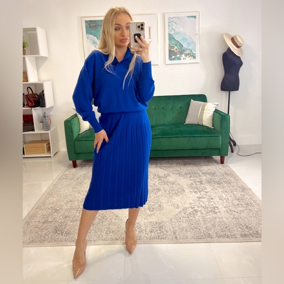 Elegant Blue Skirt Set for Women - Picture 8 of 8